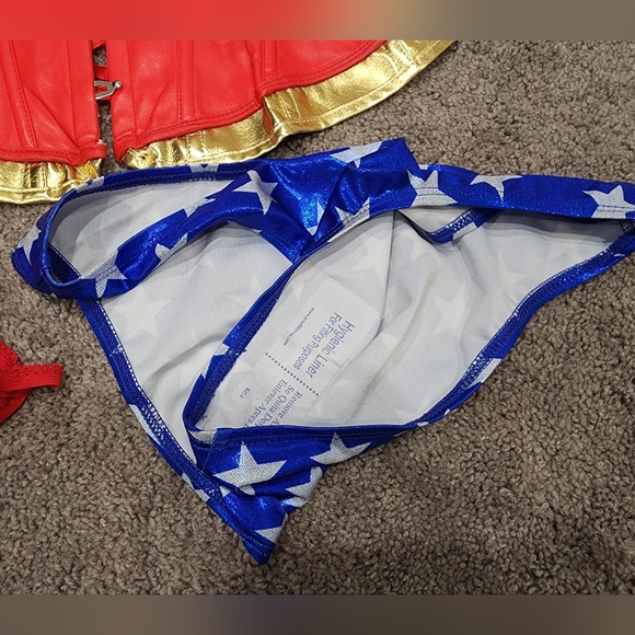 Wonder woman Halloween Costume. Size medium. - Picture 5 of 7